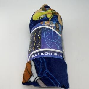 Space Jam A New Legacy Silk Touch Super Plush Throw Blanket 40 "x 50" New 2021